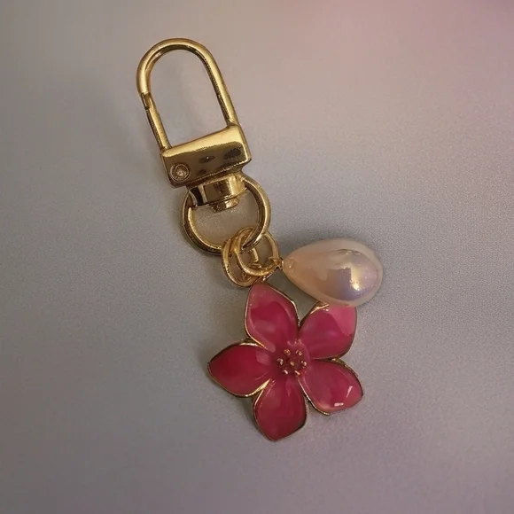 Pink Floral Charm Key Holder - Picture 1 of 1
